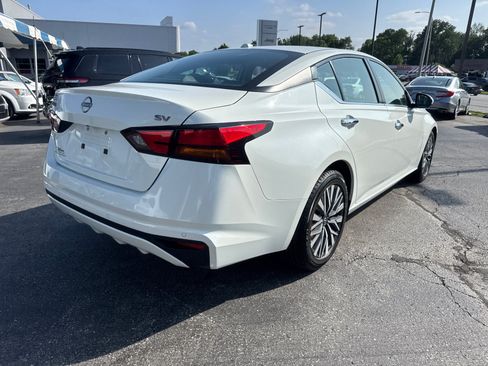 Used 2023 Nissan Altima 2.5 SV FWD image 5