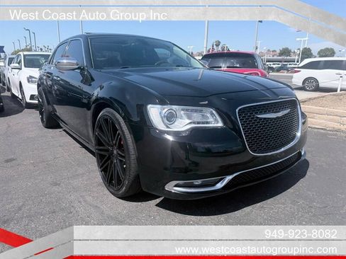 Used 2016 Chrysler 300 C RWD image 3