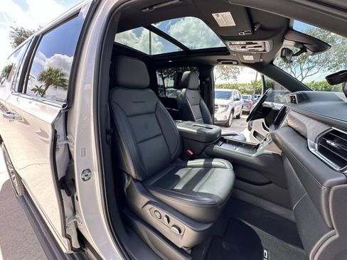 Certified 2022 GMC Yukon XL Denali w/ Denali Ultimate Package AWD/4WD image 33