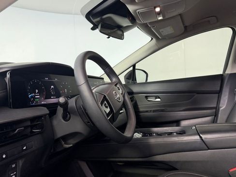 Used 2025 Nissan Murano SV FWD image 23