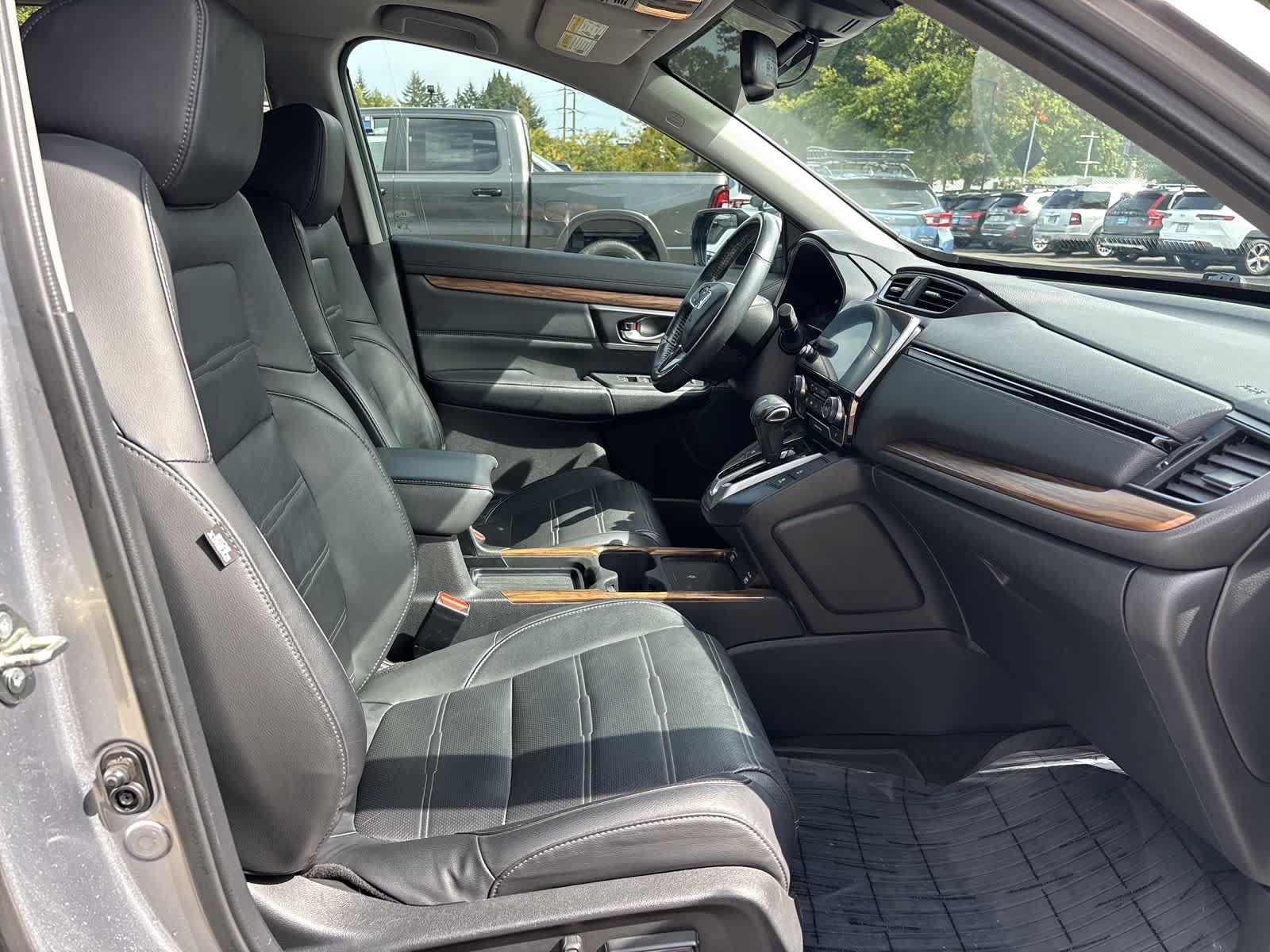 Used 2020 Honda CR-V Touring image 4