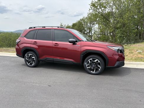 New 2026 Subaru Forester Premium w/ Premium/Sport Hybrid Package AWD/4WD image 7