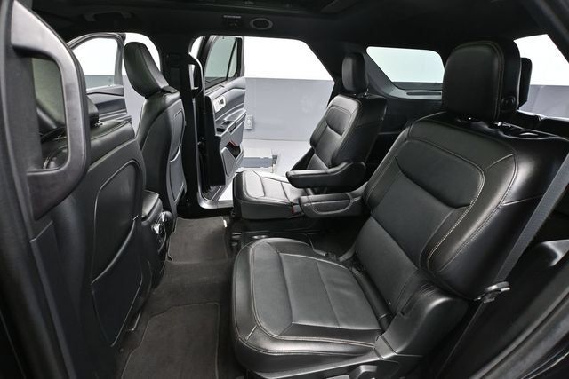 Used 2020 Ford Explorer Limited AWD/4WD image 32