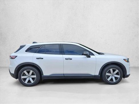 Used 2024 Honda Prologue EX image 4
