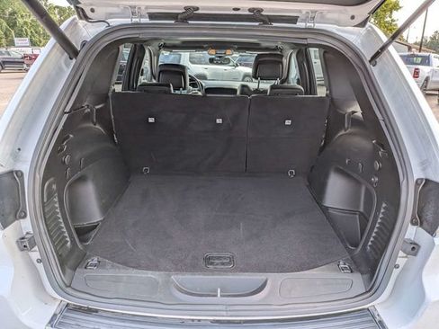 Used 2022 Jeep Grand Cherokee Limited RWD image 12