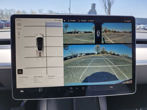 Used 2024 Tesla Model Y Long Range AWD/4WD image 2