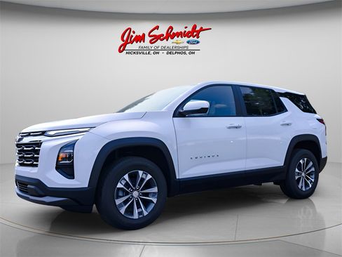 New 2026 Chevrolet Equinox LT w/ Convenience Package II image 3