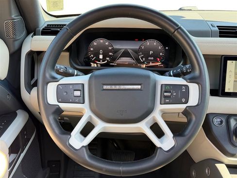 Used 2023 Land Rover Defender 110 S image 11