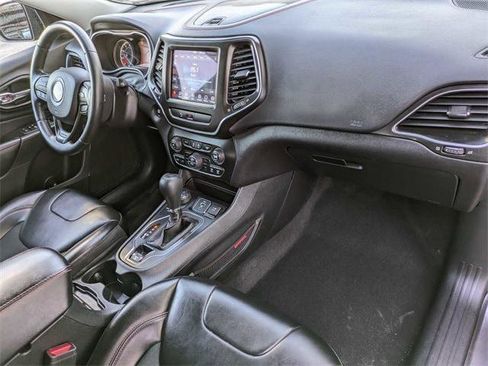 Certified 2020 Jeep Cherokee Trailhawk w/ Cold Weather Group AWD/4WD image 27