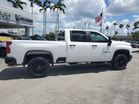Used 2025 Chevrolet Silverado 2500 Custom w/ Custom Convenience Package RWD image 8