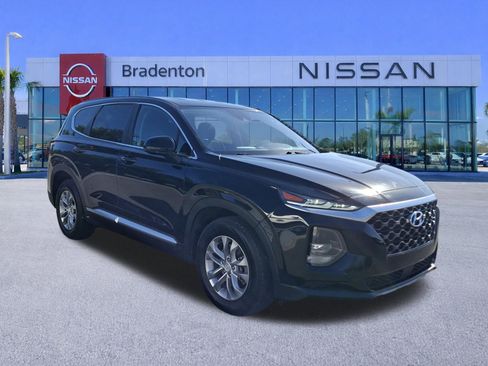 Used 2020 Hyundai Santa Fe SE AWD/4WD image 3