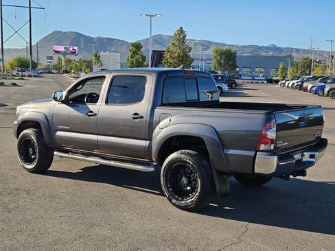 Used 2015 Toyota Tacoma PreRunner w/ SR5 Package image 7