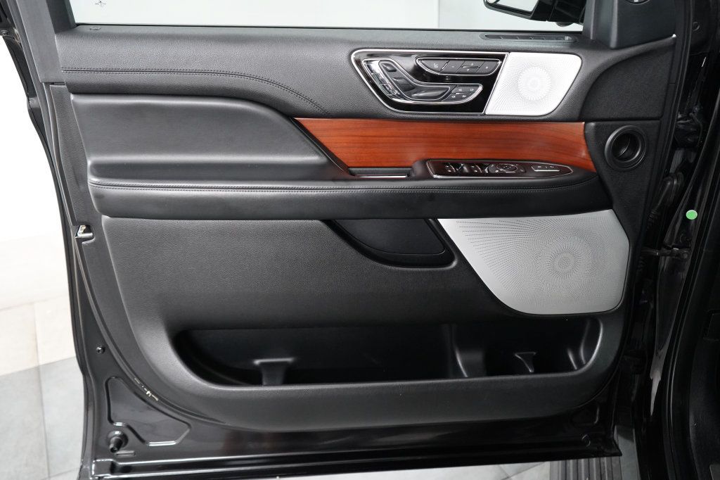 Used 2021 Lincoln Navigator L Reserve AWD/4WD image 30