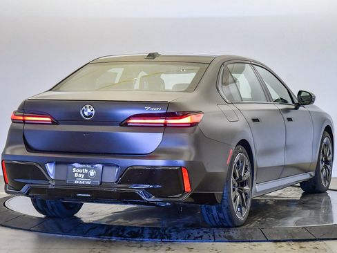 New 2026 BMW 740i w/ Premium Package image 5