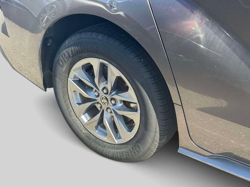 Used 2021 Toyota Sienna XLE FWD image 8
