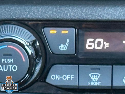 Used 2023 Nissan Kicks SR w/ SR Premium Package FWD image 3