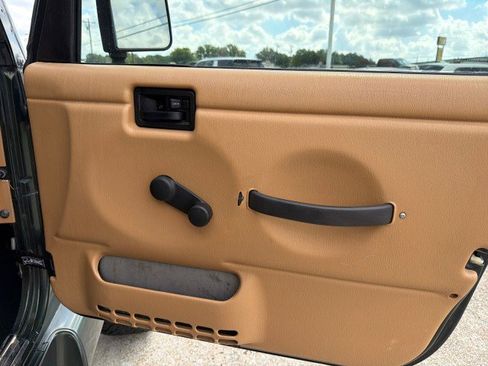 Used 1998 Jeep Wrangler Sahara AWD/4WD image 21