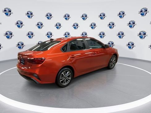 Certified 2022 Kia Forte LXS image 9