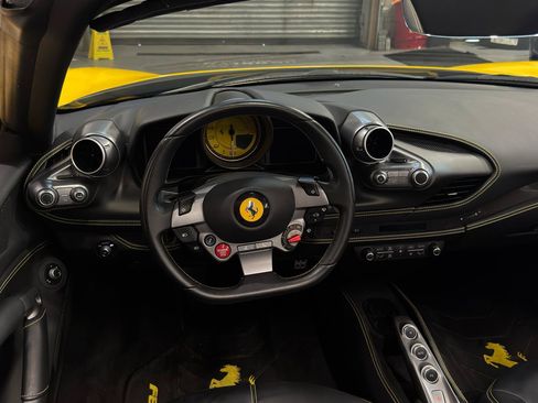 Used 2021 Ferrari F8 Tributo RWD image 14