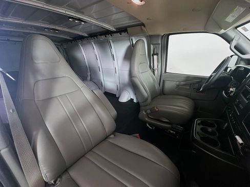 Used 2025 Chevrolet Express 2500 w/ Enhanced Convenience Package RWD image 39