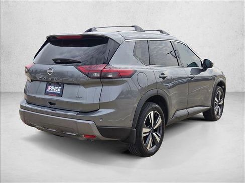 Used 2024 Nissan Rogue SL w/ SL Premium Package image 5