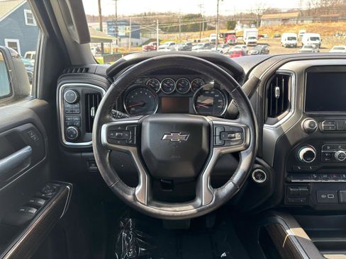 Used 2021 Chevrolet Silverado 1500 LT Trail Boss w/ Bed Protection Package image 25