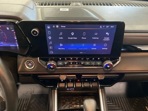 Used 2023 Chevrolet Colorado Z71 w/ Z71 Convenience Package 2 AWD/4WD image 21