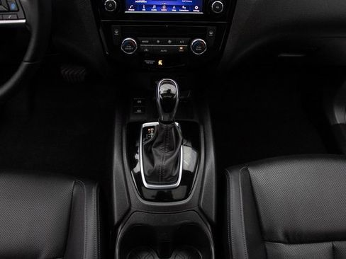 Used 2022 Nissan Rogue Sport SL w/ Premium Package image 23