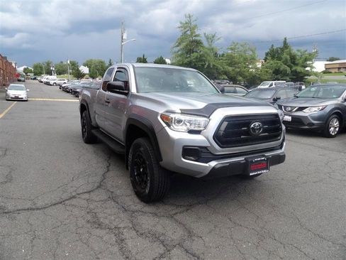 Used 2022 Toyota Tacoma 4x4 Access Cab image 2