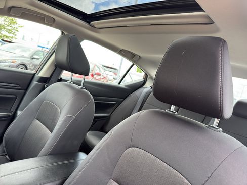 Certified 2024 Nissan Altima 2.5 SV w/ SV Premium Package FWD image 27