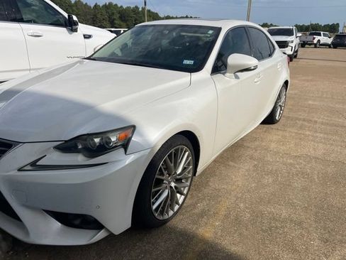 Used 2014 Lexus IS 250 w/ Navigation Package RWD image 2