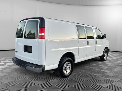 Used 2024 Chevrolet Express 2500 w/ Driver Convenience Package image 4