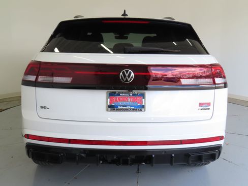 New 2026 Volkswagen Atlas Cross Sport SEL R-Line AWD/4WD image 5