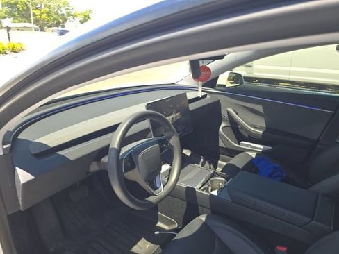 Used 2024 Tesla Model 3 Standard Range RWD image 7