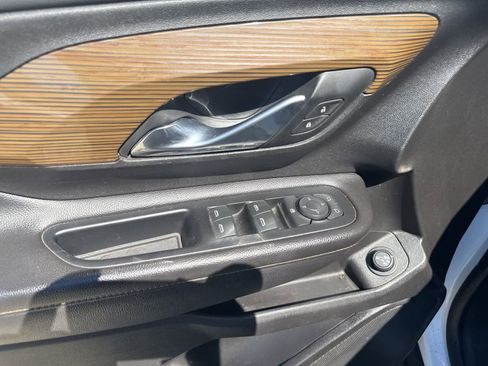 Used 2019 GMC Terrain SLE w/ Infotainment Package I image 19