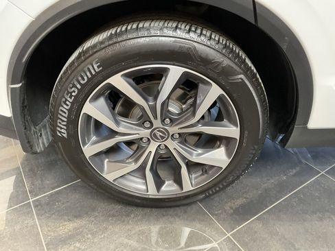 Certified 2023 Acura MDX FWD w/ Technology Package image 8