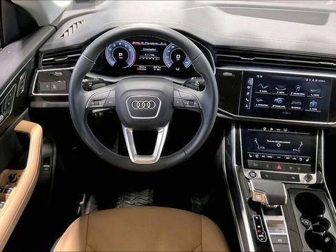 Used 2025 Audi Q8 Premium Plus w/ Premium Plus Package image 5