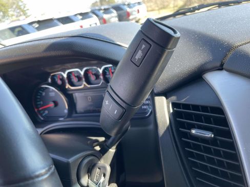 Used 2018 GMC Yukon XL SLT w/ HD Trailering Package image 19