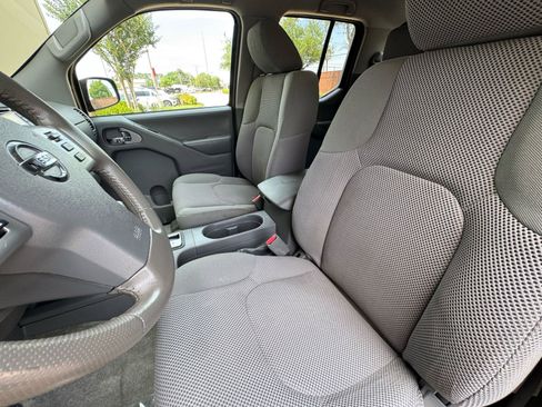 Used 2017 Nissan Frontier SV w/ SV Value Truck Package RWD image 22
