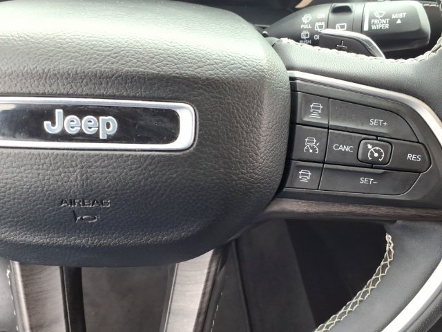 Used 2023 Jeep Grand Cherokee L Limited AWD/4WD image 29