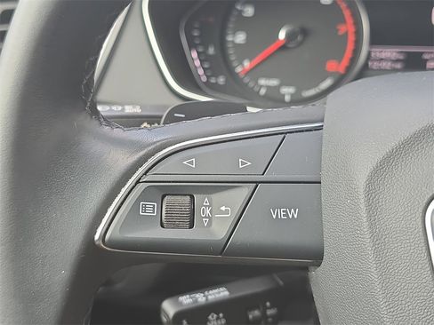 Used 2023 Audi Q5 2.0T Premium w/ Convenience Package image 17