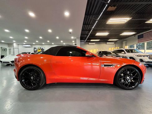Used 2014 Jaguar F-TYPE Convertible image 8