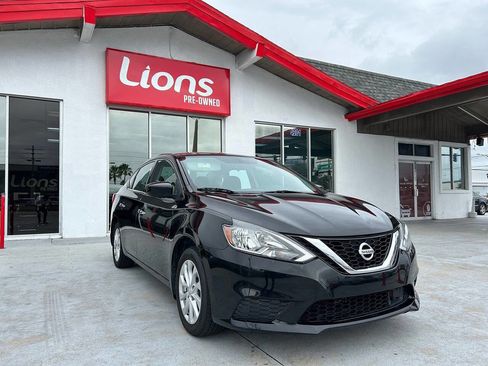 Used 2019 Nissan Sentra SV image 1