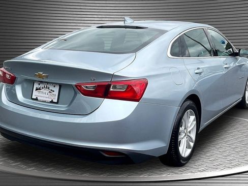 Used 2017 Chevrolet Malibu LT FWD image 6