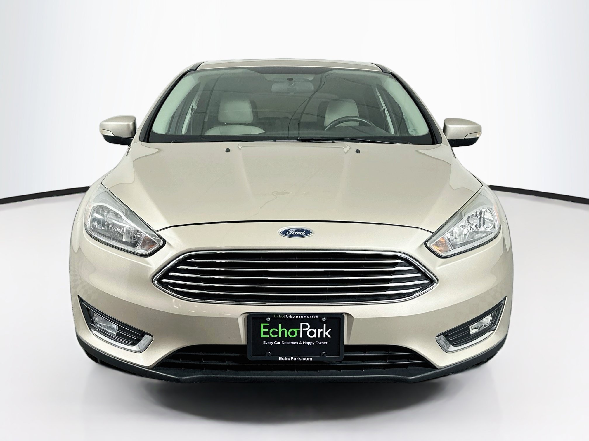 Used 2017 Ford Focus Titanium FWD image 2