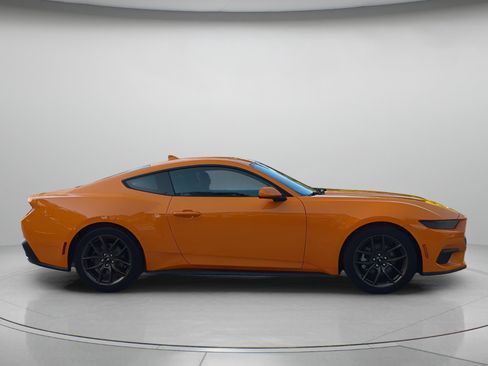 Certified 2026 Ford Mustang Coupe RWD image 39