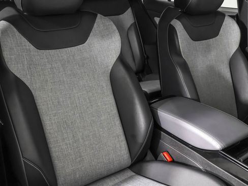 Used 2023 Volkswagen ID.4 Pro image 47