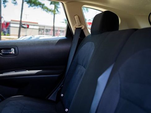 Used 2013 Nissan Rogue S w/ Special Edition Pkg FWD image 27