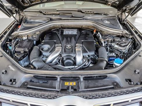 Used 2017 Mercedes-Benz GLS 550 4MATIC image 18