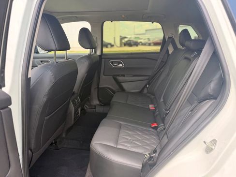 Certified 2026 Nissan Rogue Platinum w/ Platinum Premium Package AWD/4WD image 11
